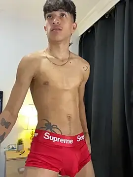 Stripchat Watch Live Sex Cams of _CamiloBass