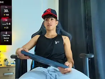 Stripchat Adult Webcam of _CamiloBass