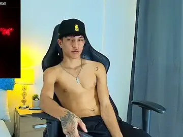 Stripchat Best Webcam of _CamiloBass