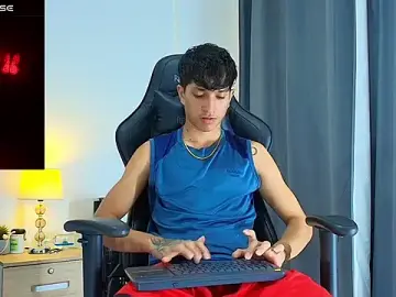 Stripchat Adult Webcams of _CamiloBass