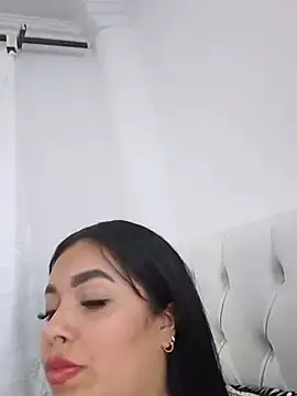 Stripchat Sex Cam of _SARA_69