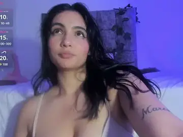 Stripchat Sex Cam of kareena_basu