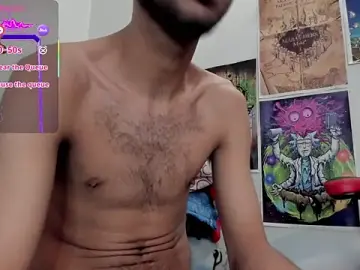 Stripchat Free Live Porn of Aron_Baylor