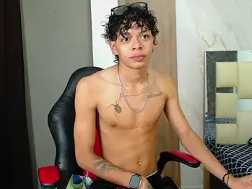 Stripchat Free Porn Cam of Harry_jhonsson