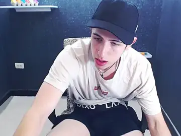 Stripchat Nude Webcam of Kerverr_