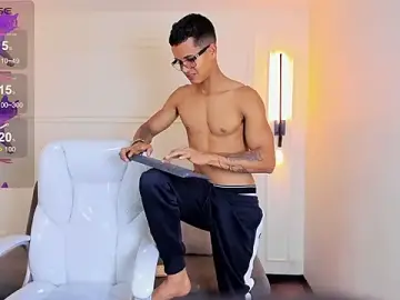 Stripchat Live Sex Cam of Paradise_boy_s