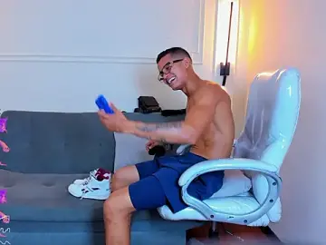 Stripchat Watch Live Sex Cams of Paradise_boy_s