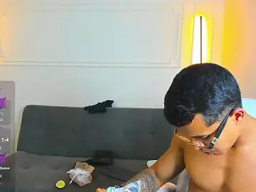 Stripchat Live Sex Cam of Paradise_boy_s