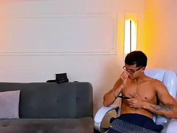 Stripchat Private Sex Chat of Paradise_boy_s