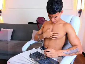 Stripchat Live Sex of Paradise_boy_s