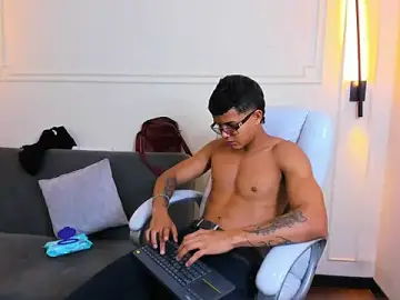 Stripchat Nude Webcam of Paradise_boy_s