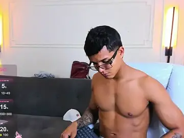 Stripchat Live Porn of Paradise_boy_s