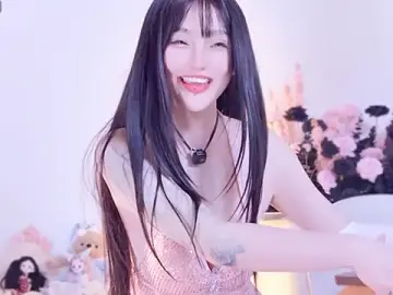 Stripchat Free Live Porn of Yr_kitten_333