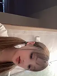 Stripchat Nude Webcam of Yr_kitten_333