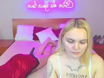 Stripchat Sex Cam of MagicEyess