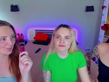 Stripchat Free Live Porn of MagicEyess