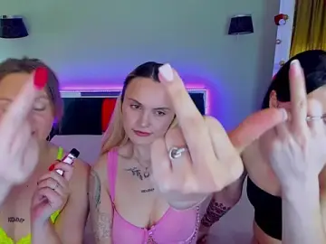 Stripchat Free Porn Cam of MagicEyess