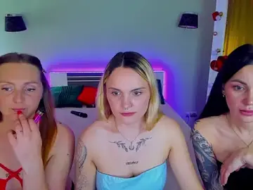Stripchat Free Porn Cam of MagicEyess