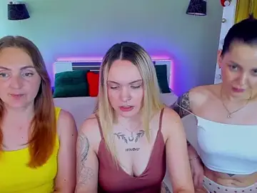 Stripchat Sex Cam of MagicEyess