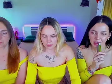Stripchat Live Sex Cam of MagicEyess