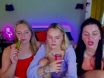 Stripchat Free Live Porn of MagicEyess