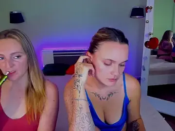 Stripchat Sex Cam of MagicEyess