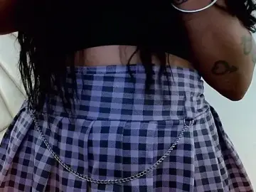 Stripchat Sex Cam of sweet_brunettex_lovingyou