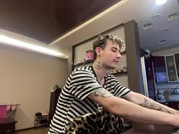 Stripchat Adult Webcam of Mike_severi2