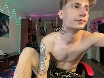 Stripchat Adult Webcam of Mike_severi2