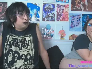 Stripchat Free Porn Cam of snowblack_