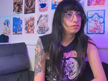 Stripchat Nude Webcam of snowblack_