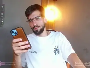 Stripchat Live Sex Cam of Franck_White