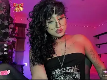 Stripchat Sex Cam of Heka_Prudence