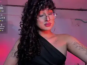 Stripchat Free Live Porn of Heka_Prudence