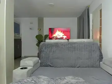 Stripchat Live Sex Cam of DulceRomance