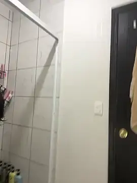 Stripchat Live Sex Cam of kevinsito1