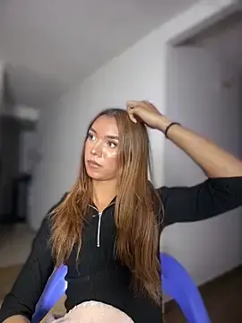 Stripchat Live Sex Cam of Nikol_Rang__