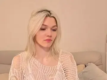 Stripchat Free Live Porn of MyApril