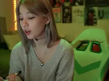 Stripchat Free Porn Cam of Traharaa