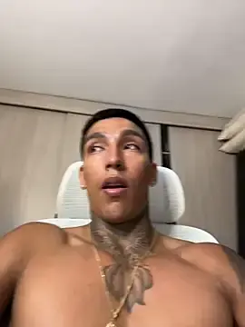 Stripchat Watch Live Sex Cams of sendfer