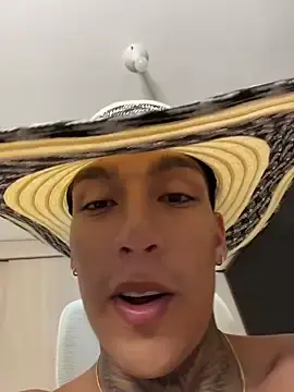 Stripchat Adult Webcam of sendfer