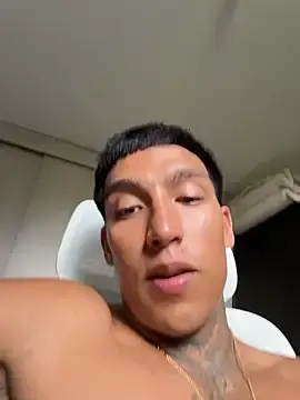 Stripchat Live Sex Cam of sendfer