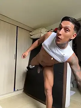 Stripchat Adult Webcam of sendfer