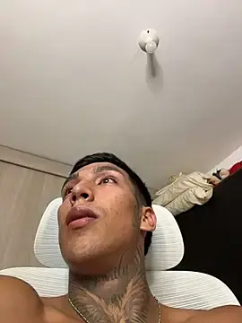 Stripchat Adult Webcam of sendfer