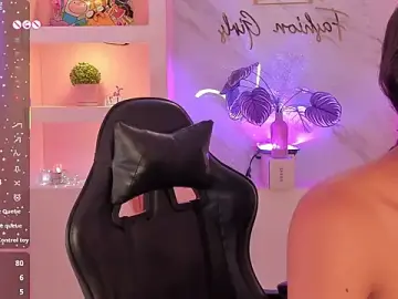 Stripchat Watch Live Sex Cams of CamilaHarperr_