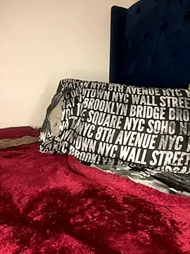 Stripchat Live Sex Cam of Boneca25