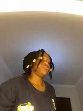 Stripchat Best live sex cam show of Boneca25