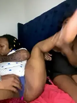 Stripchat Watch Live Sex Cams of Boneca25