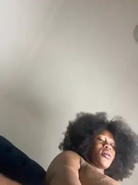 Stripchat Best live sex cam show of Boneca25