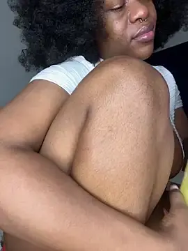 Stripchat Free Porn Cam of Boneca25